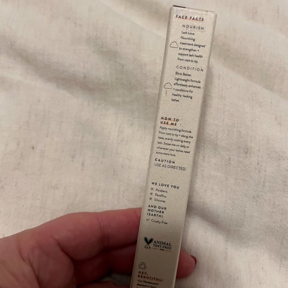 Honestly Healthy Lash Serum - Picture 6 of 8